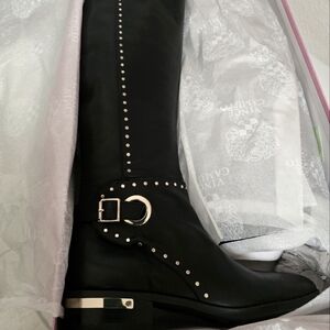 New size 10M Vince Camuto women's boots.